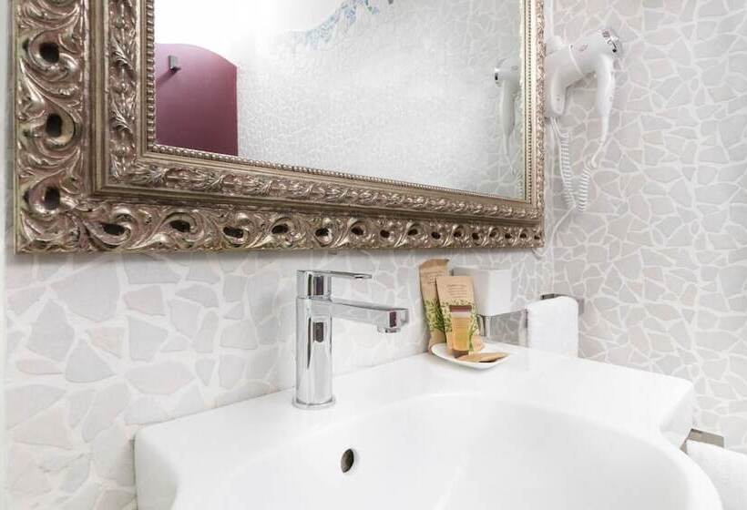 Отель Locanda Alfieri