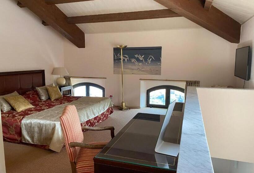 هتل Miramare Apartments&suites