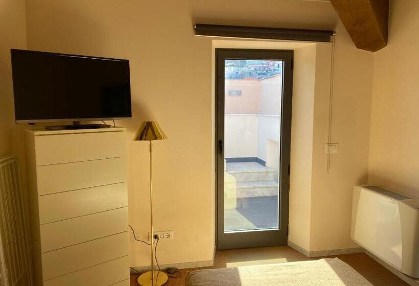 هتل Miramare Apartments&suites