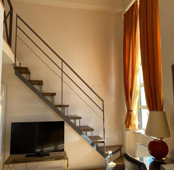 هتل Miramare Apartments&suites