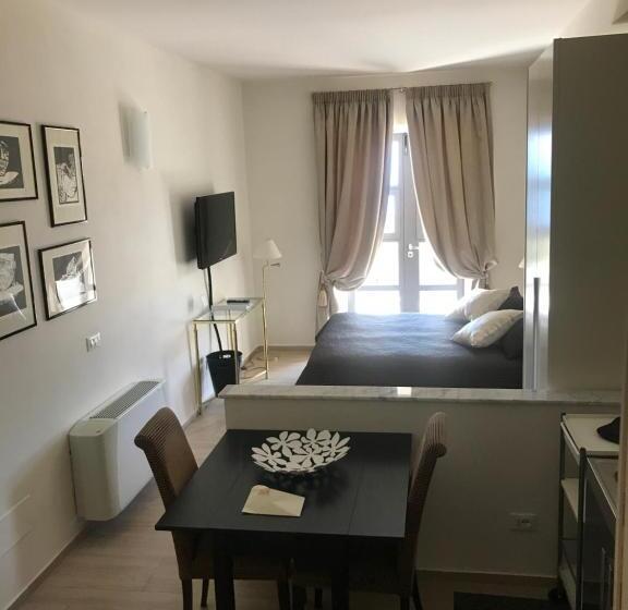 هتل Miramare Apartments&suites