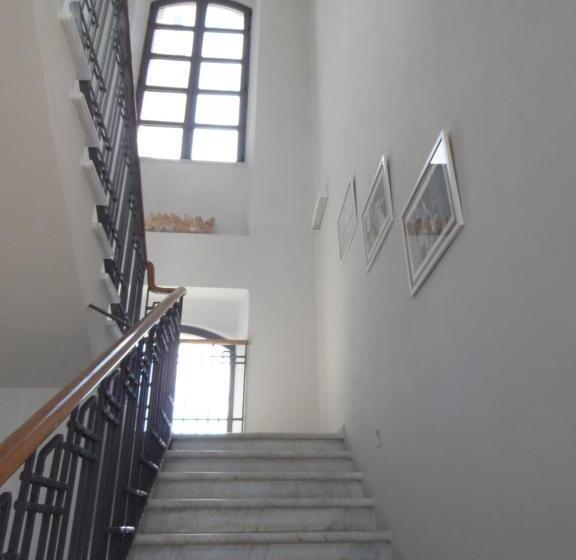 هتل Miramare Apartments&suites