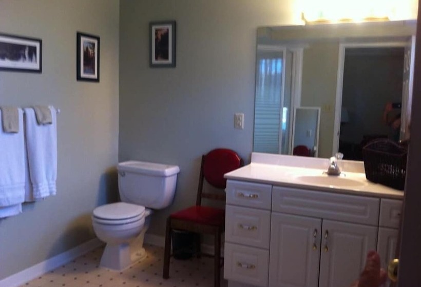 ホテル Niagara On The Lake Furnished Rentals