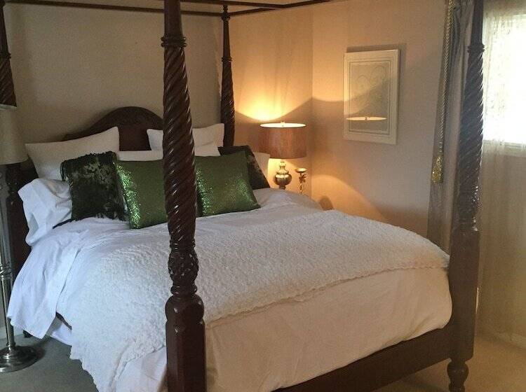 ホテル Niagara On The Lake Furnished Rentals