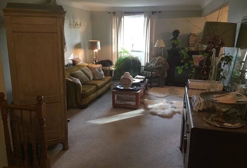 ホテル Niagara On The Lake Furnished Rentals