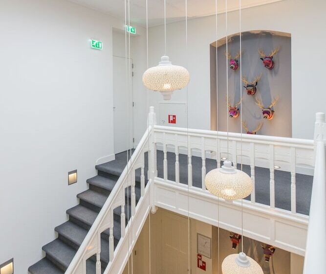 Отель Oranjestaete