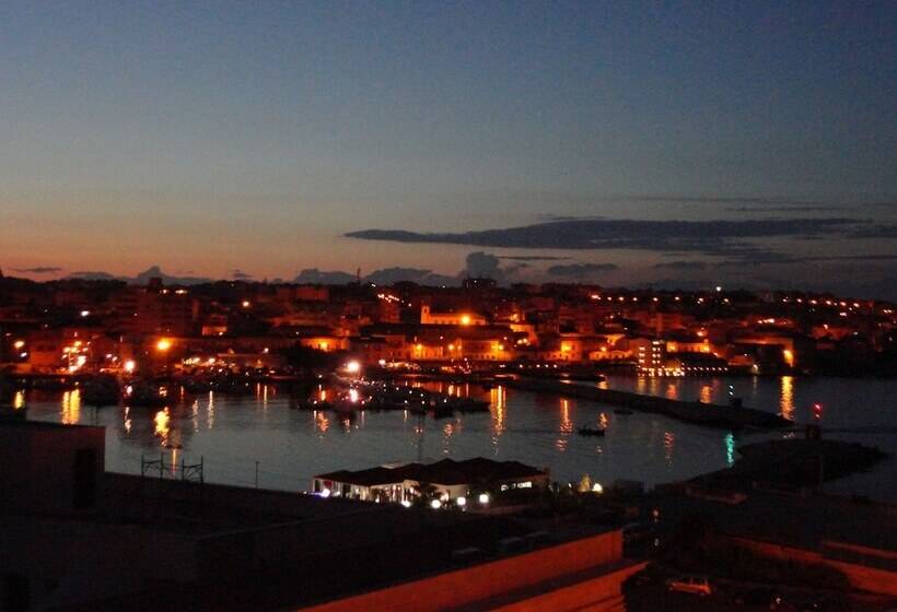 호텔 Ortigiaseaview Bed & Breakfast