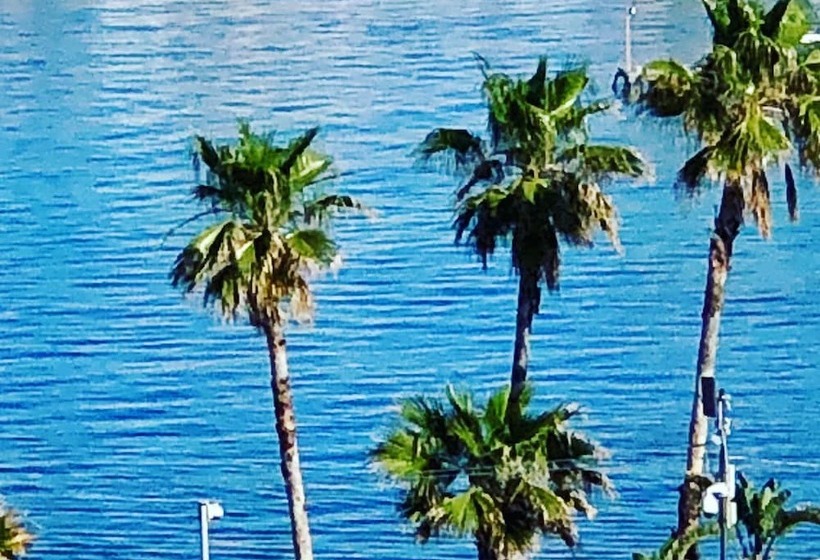 호텔 Ortigiaseaview Bed & Breakfast