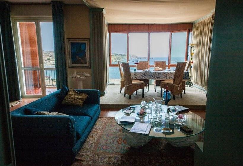 호텔 Ortigiaseaview Bed & Breakfast