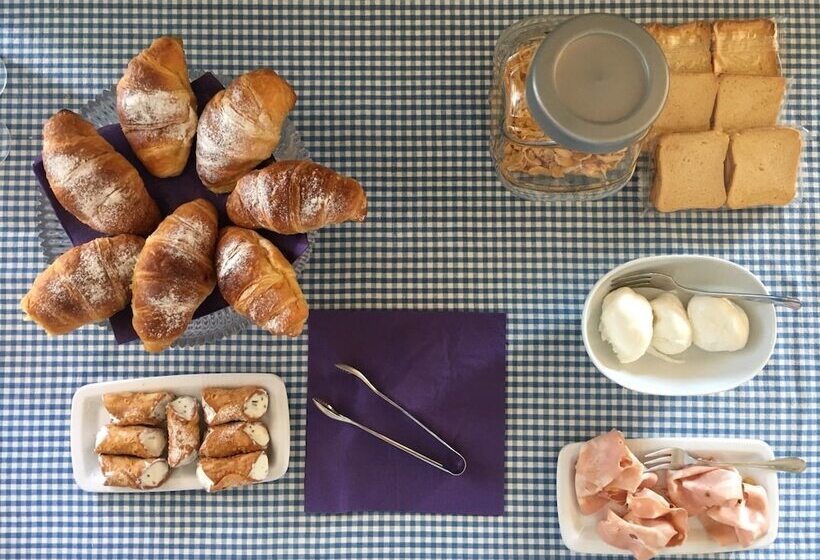 호텔 Ortigiaseaview Bed & Breakfast