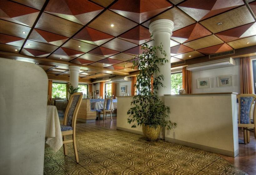 בית מלון כפרי Pension Löwen