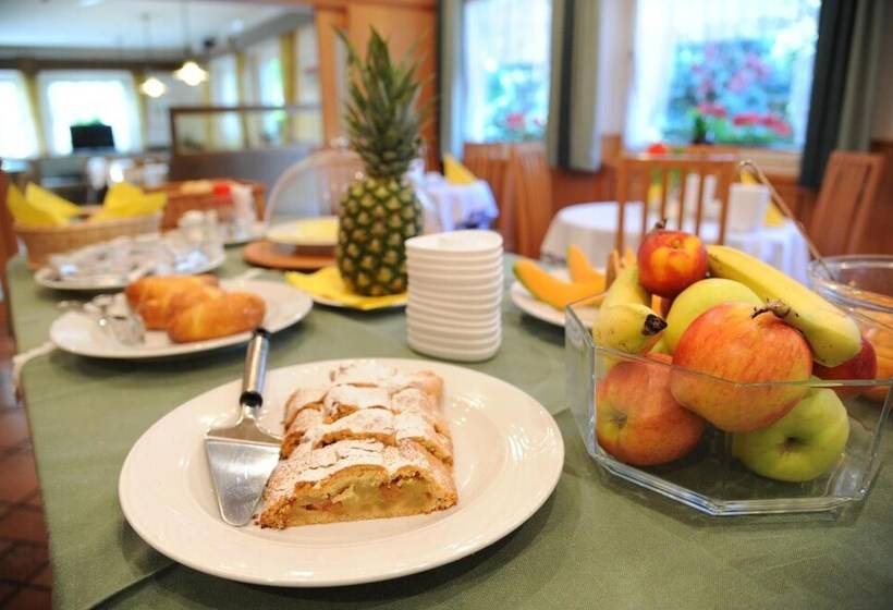 בית מלון כפרי Pension Schweitzer