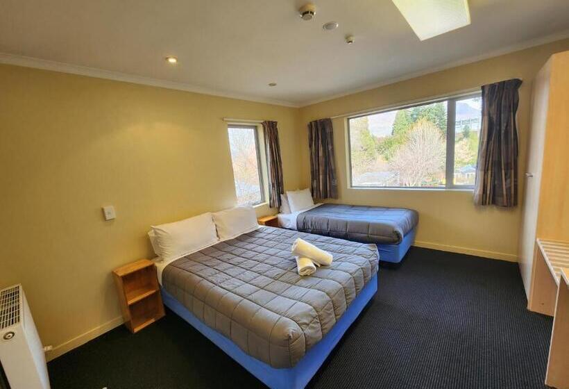 酒店 Pinewood Queenstown