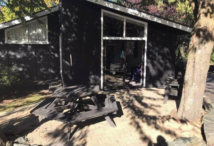 酒店 Pinewood Queenstown