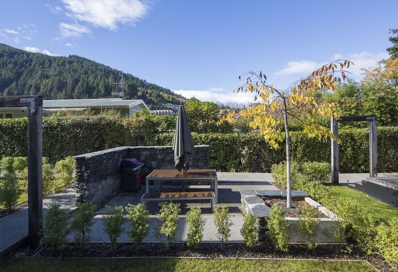 酒店 Pinewood Queenstown