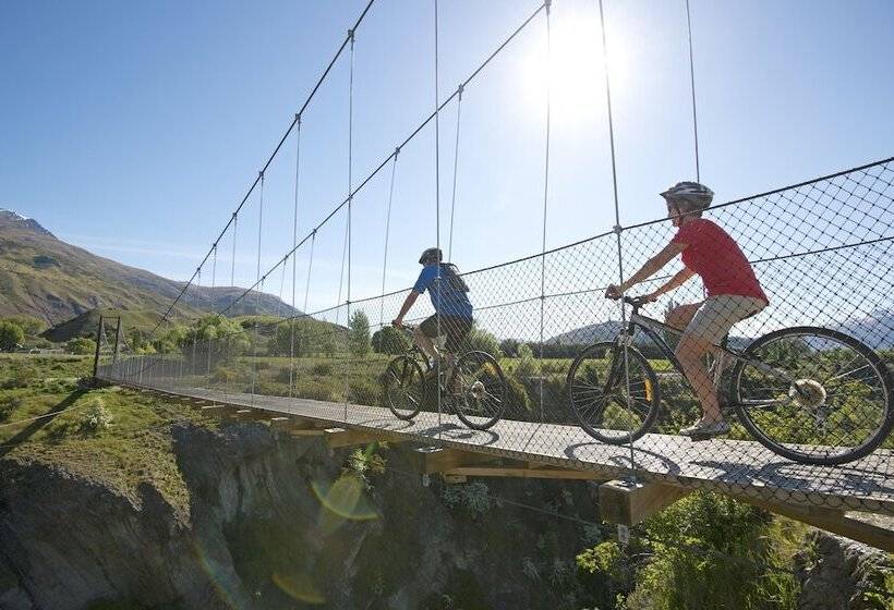 酒店 Pinewood Queenstown