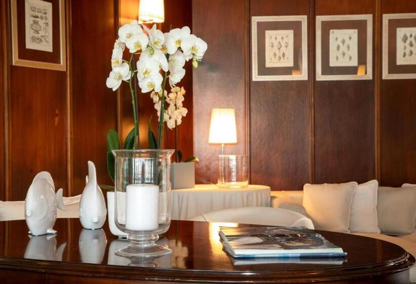 فندق Plaza Esplanade