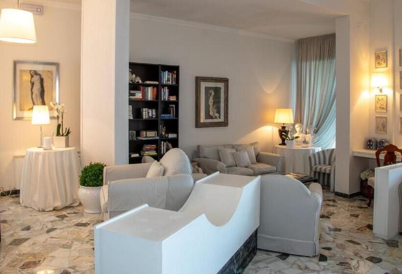 فندق Plaza Esplanade