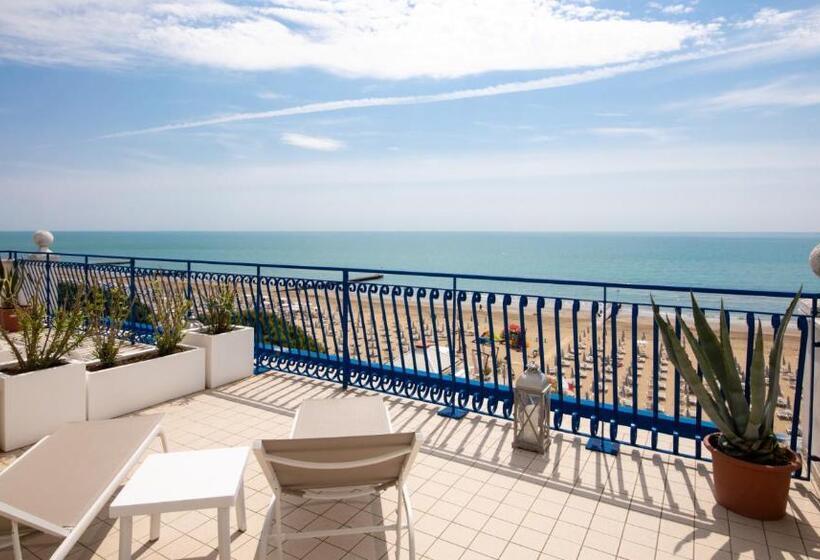 فندق Plaza Esplanade