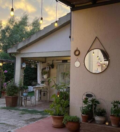 هتل Podere Montecorno