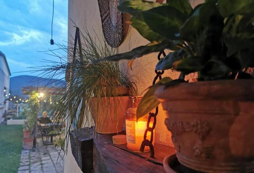 هتل Podere Montecorno