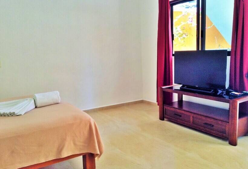 هتل Posada Malix Pek