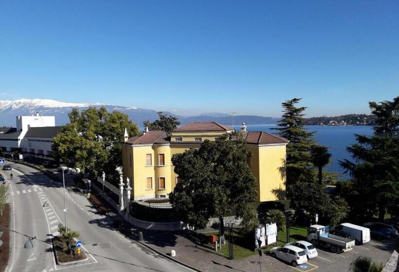 בית מלון כפרי Rivalta Life Style