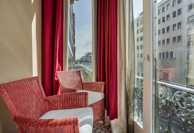 Отель Room Mate Anna