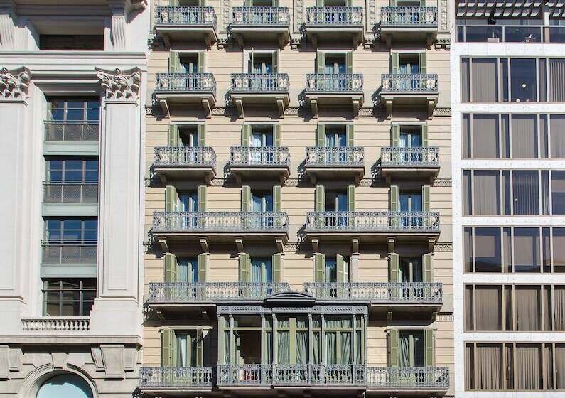 Отель Room Mate Anna