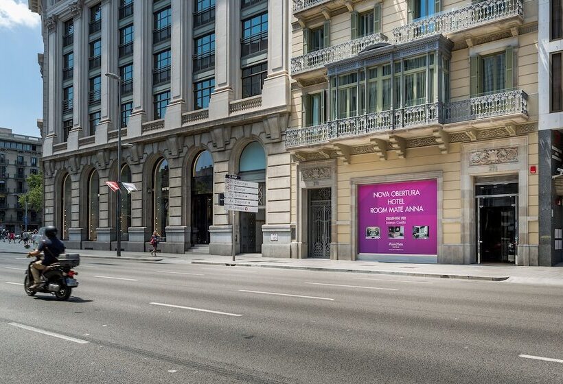 Отель Room Mate Anna