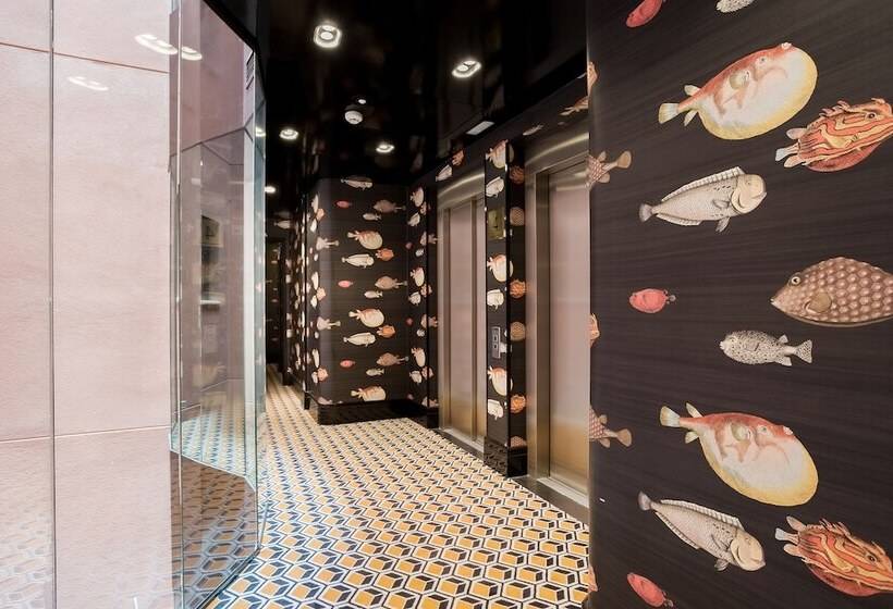 Отель Room Mate Anna