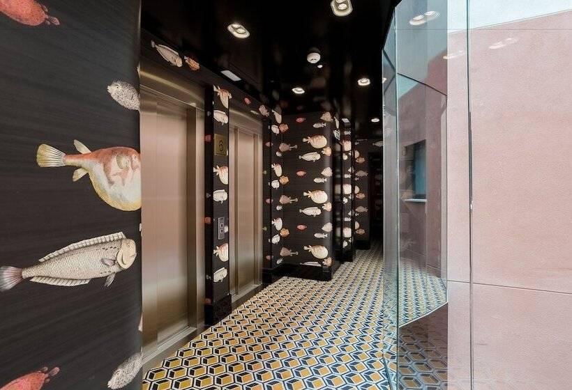 Отель Room Mate Anna