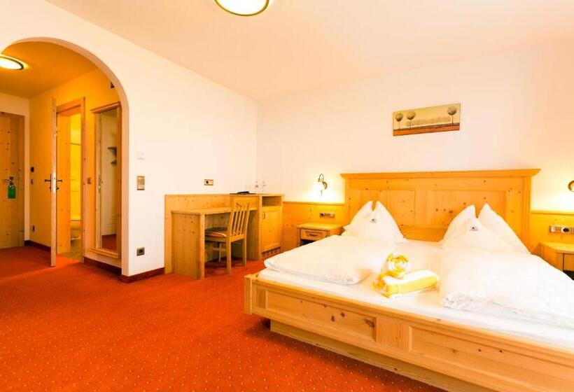 호텔 Schneeberg Family Spa Resort