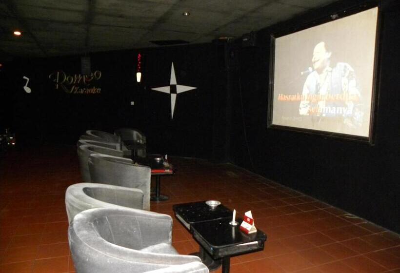 هتل Sibayak Internasional