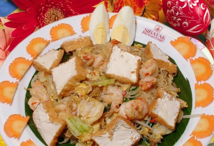 호텔 Sibayak Internasional