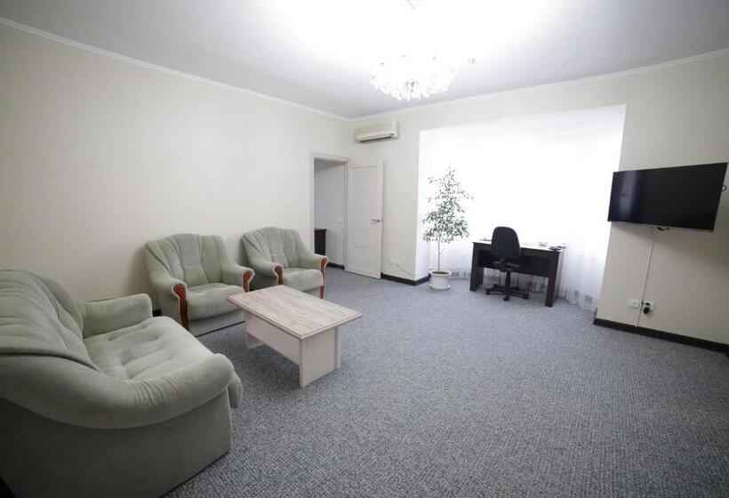 هتل Silk Road Lodge