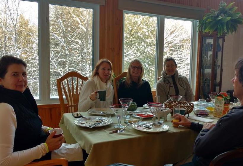 فندق The Guest House At Eugenia Falls