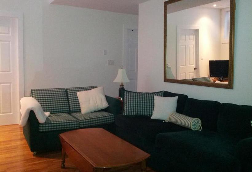 فندق The Guest House At Eugenia Falls