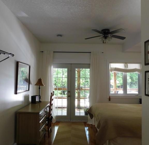 فندق The Guest House At Eugenia Falls