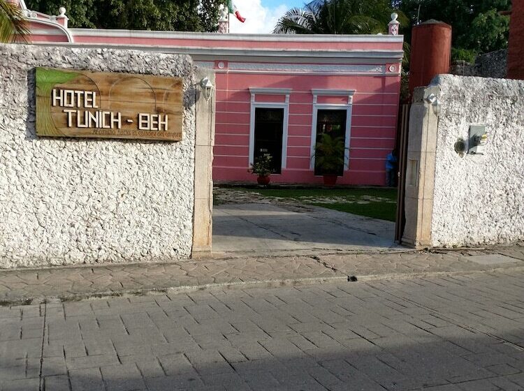 בית מלון כפרי Tunich Beh