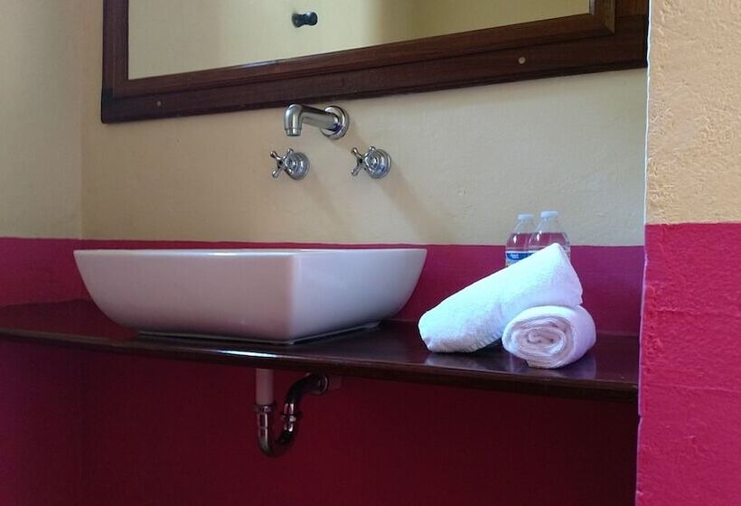 בית מלון כפרי Tunich Beh