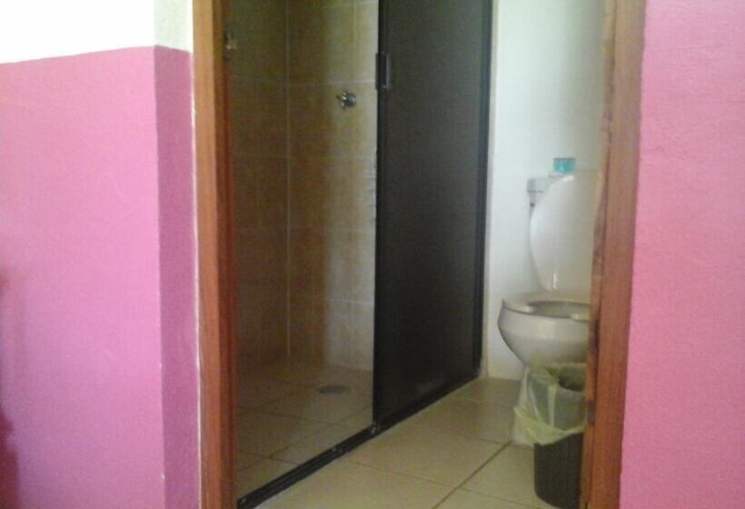 בית מלון כפרי Tunich Beh