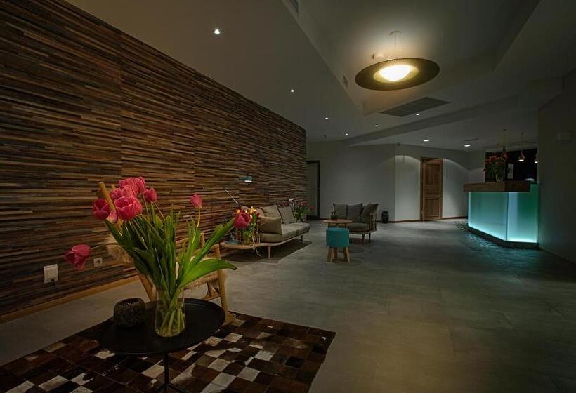 Relais & Châteaux Hotel Quadrille   Adults Only