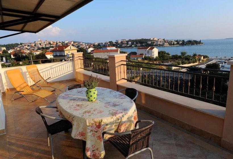 Apartments&rooms Jelavić