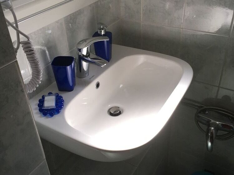 هتل Affittacamere Rio Centrale