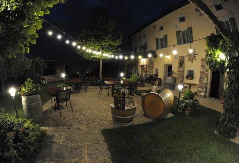 Отель Agriturismo Sol De Montalto