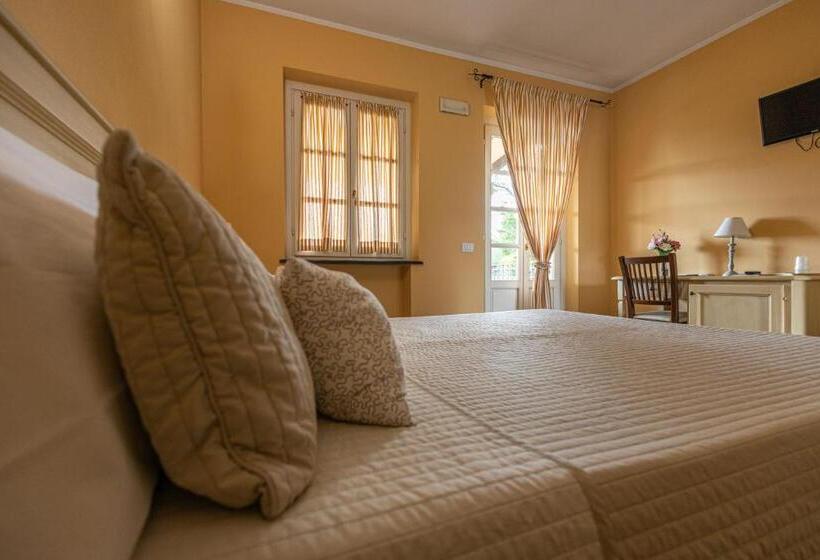 هتل Albergo La Luna