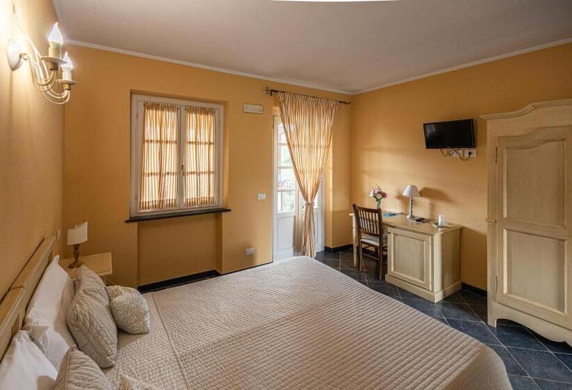 هتل Albergo La Luna