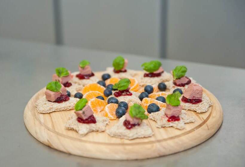 Отель Almhostel