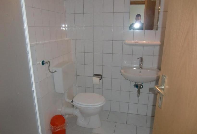 فندق Am Flugplatz